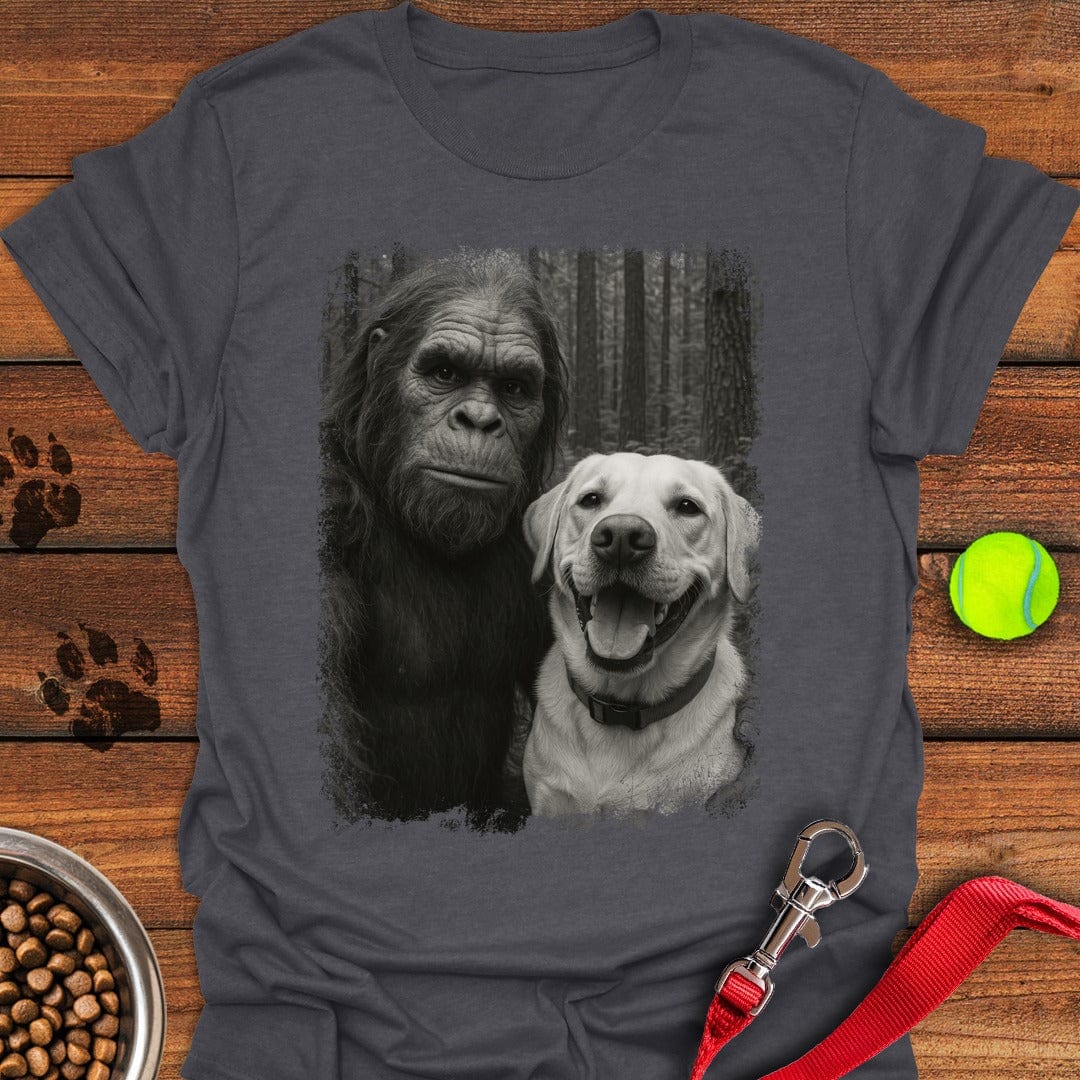 Bigfoot & Labrador Selfie T-Shirt Sleepy Dog Clothes Mother's Day Gifts For For Wife From Husband