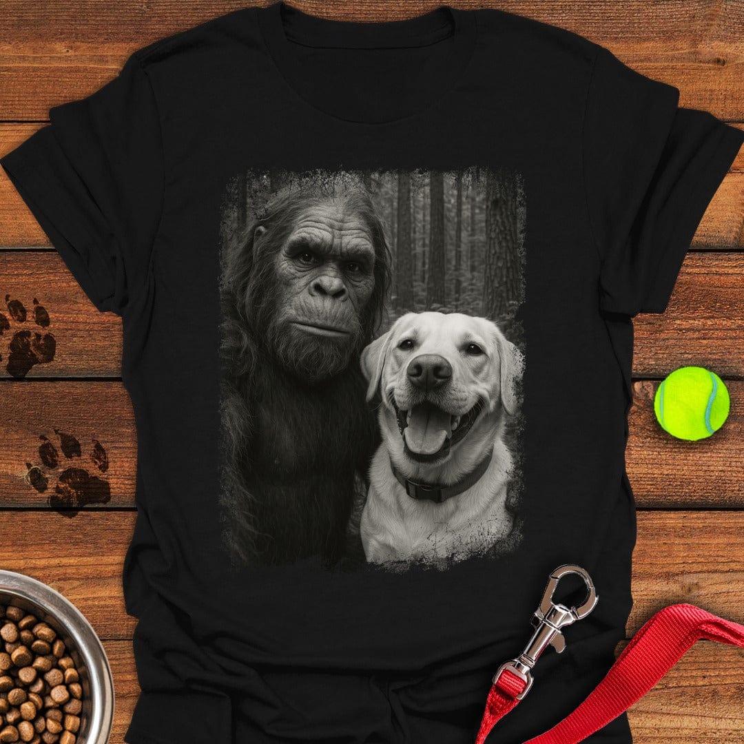 Bigfoot & Labrador Selfie T-Shirt Sleepy Dog Clothes Mother's Day Gifts For For Wife From Husband