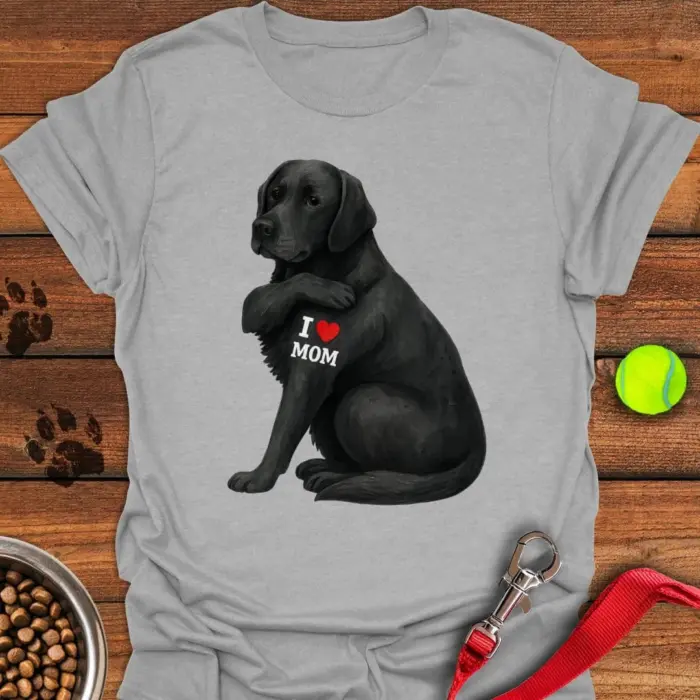 Black Lab I Love Mom T-Shirt Mother's Day Shirt Best Gifts For Black Lab Lovers